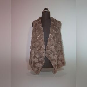 Elevenses Faux Fur Vest in Rich Brown